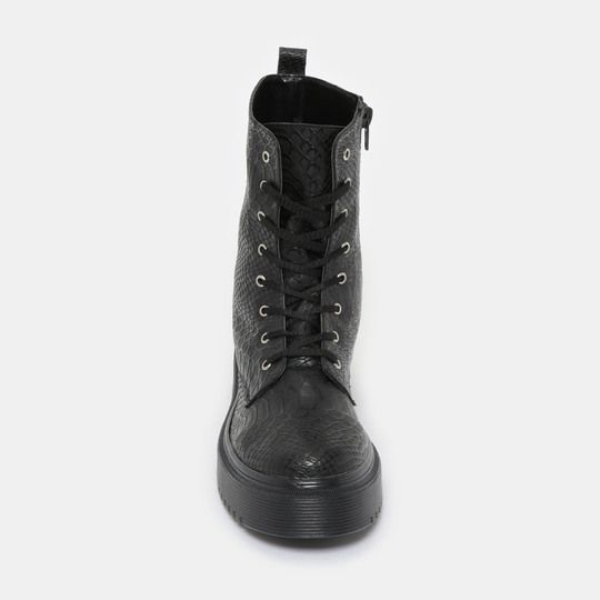 Bota QUEENS