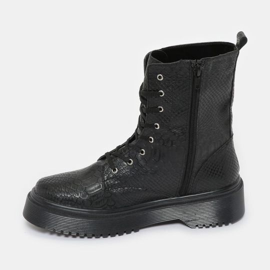 Bota QUEENS